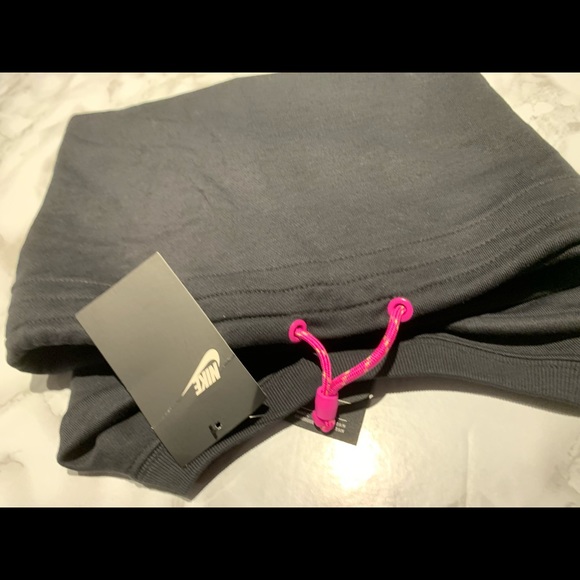 Black Nike Crop Sweatshirt - NWT - Picture 6 of 6